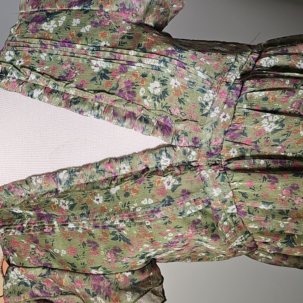 Frock, Flowing, Delicate Floral Green Dress. Size Meduim‎ By PINCH. - Picture 2 of 7